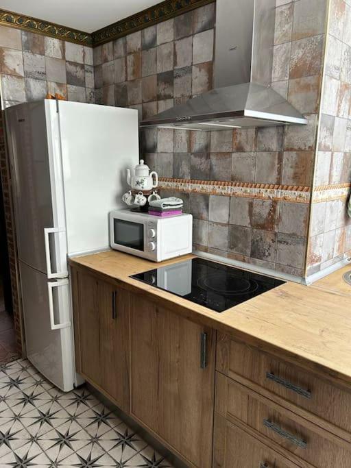 Luxury Art Apartamenty 皮内达德马尔 外观 照片